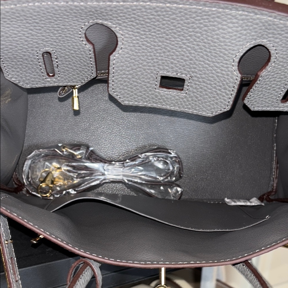 Chic Gray Leather Satchel - Picture 4 of 5